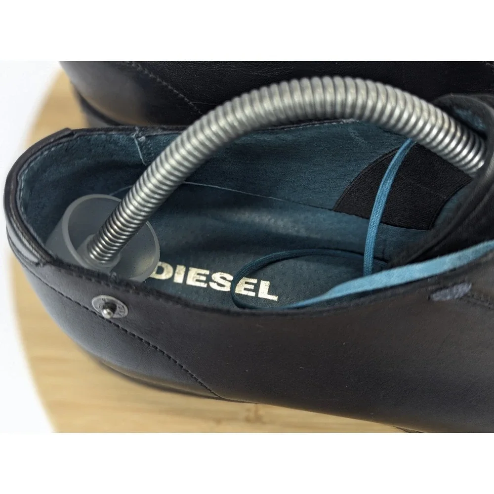 Diesel Mens 9 Black Leather Derby Shoes Textured Cap Toe Blue Laces